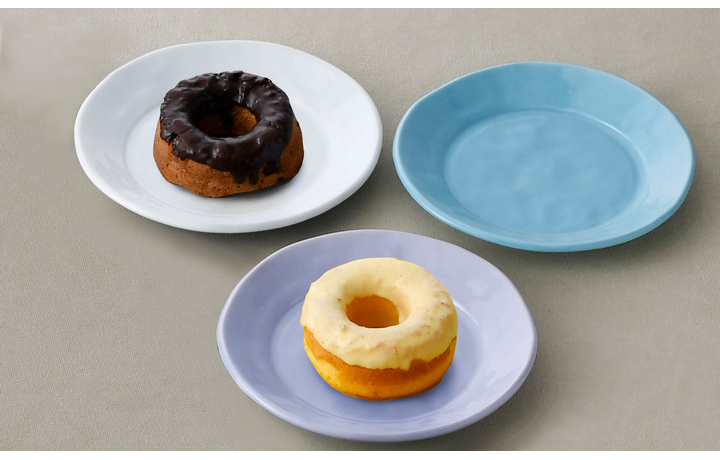 珍！青磁　四方皿（21cm）美品　初期伊万里・波佐見焼・その他国焼き 珍！青磁 四方皿（21cm）美品 初期伊万里・波佐見焼・その他国